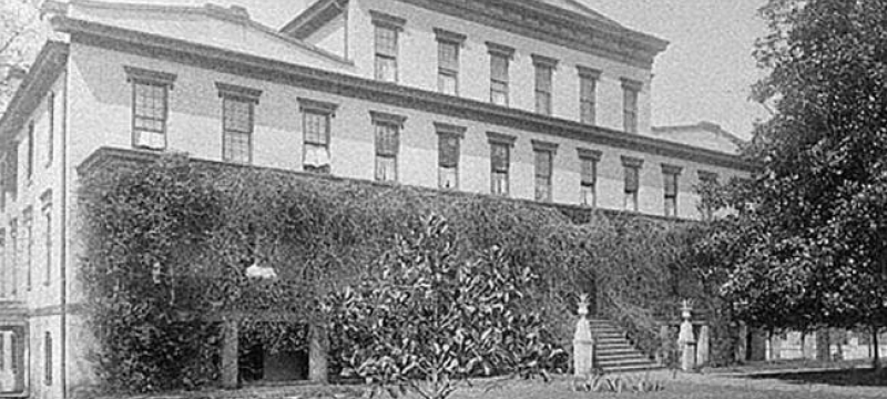 vintage b/w photo of house